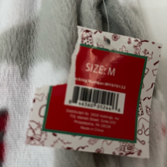 Fleece pajama pants with polar bears. - Picture 2 of 2